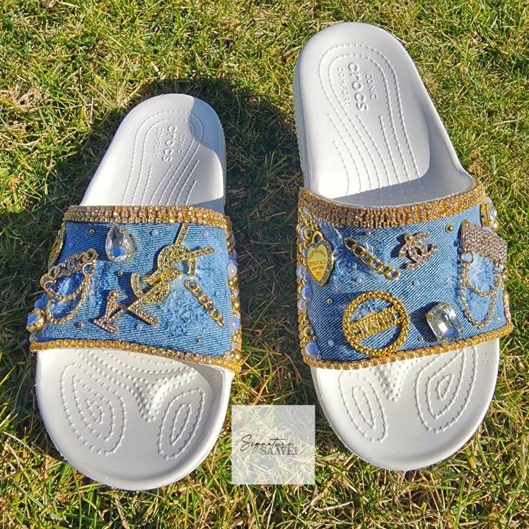 BRAND NEW Signature 'DenimMe' Croc Slides