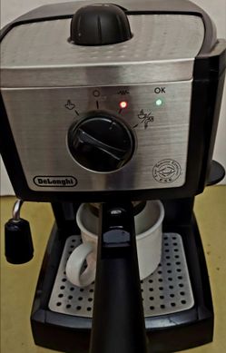 DeLonghi EC155 15 Bar Espresso and Cappuccino Machine