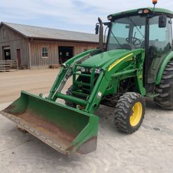 08 John Deere 4520 Tractor