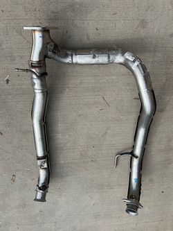 BRAND NEW Ford OEM front exhaust crossover pipe (LC2Z-5246-A) fits Ford E-350 and E-450 year models 2021-2026