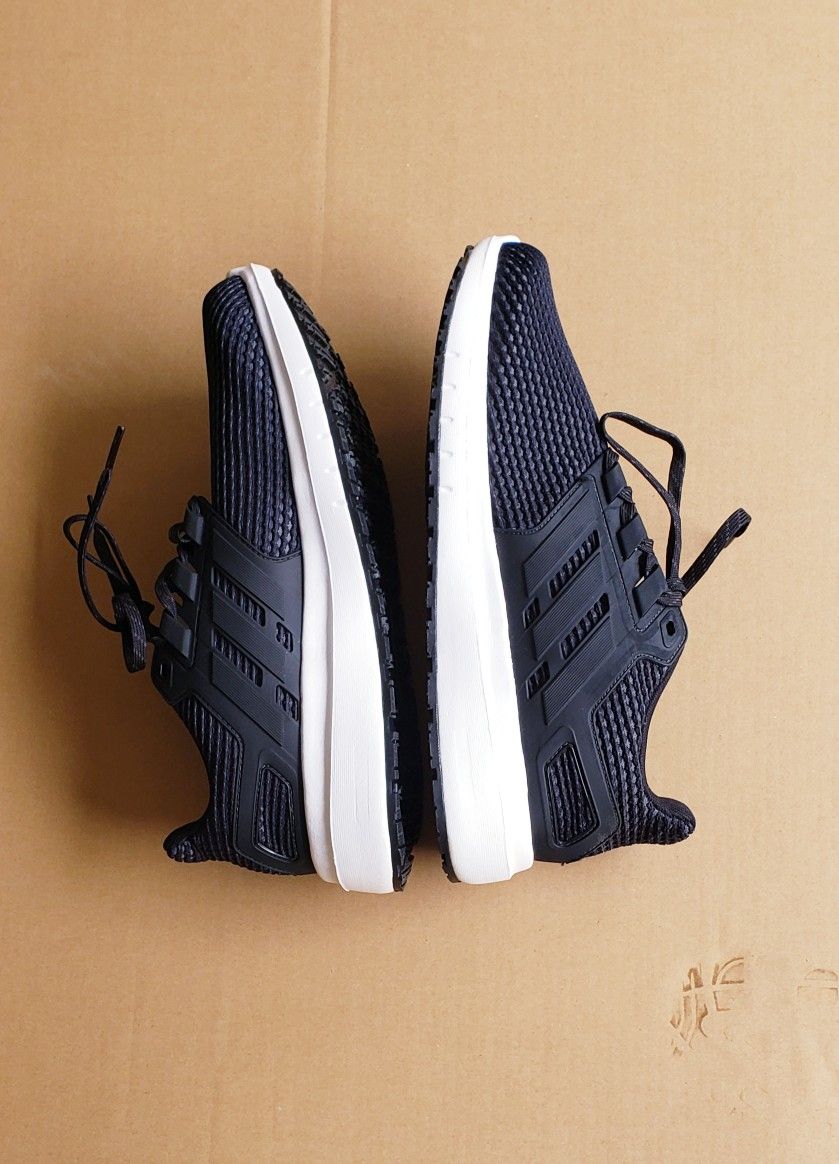 ADIDAS - MEN'S SPORT SHOES
