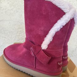 UGG Kookaburra W Arlena Short Size 8W $40