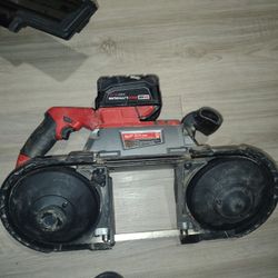 Milwaukee Fuel Band Saw 9.0 Battery 