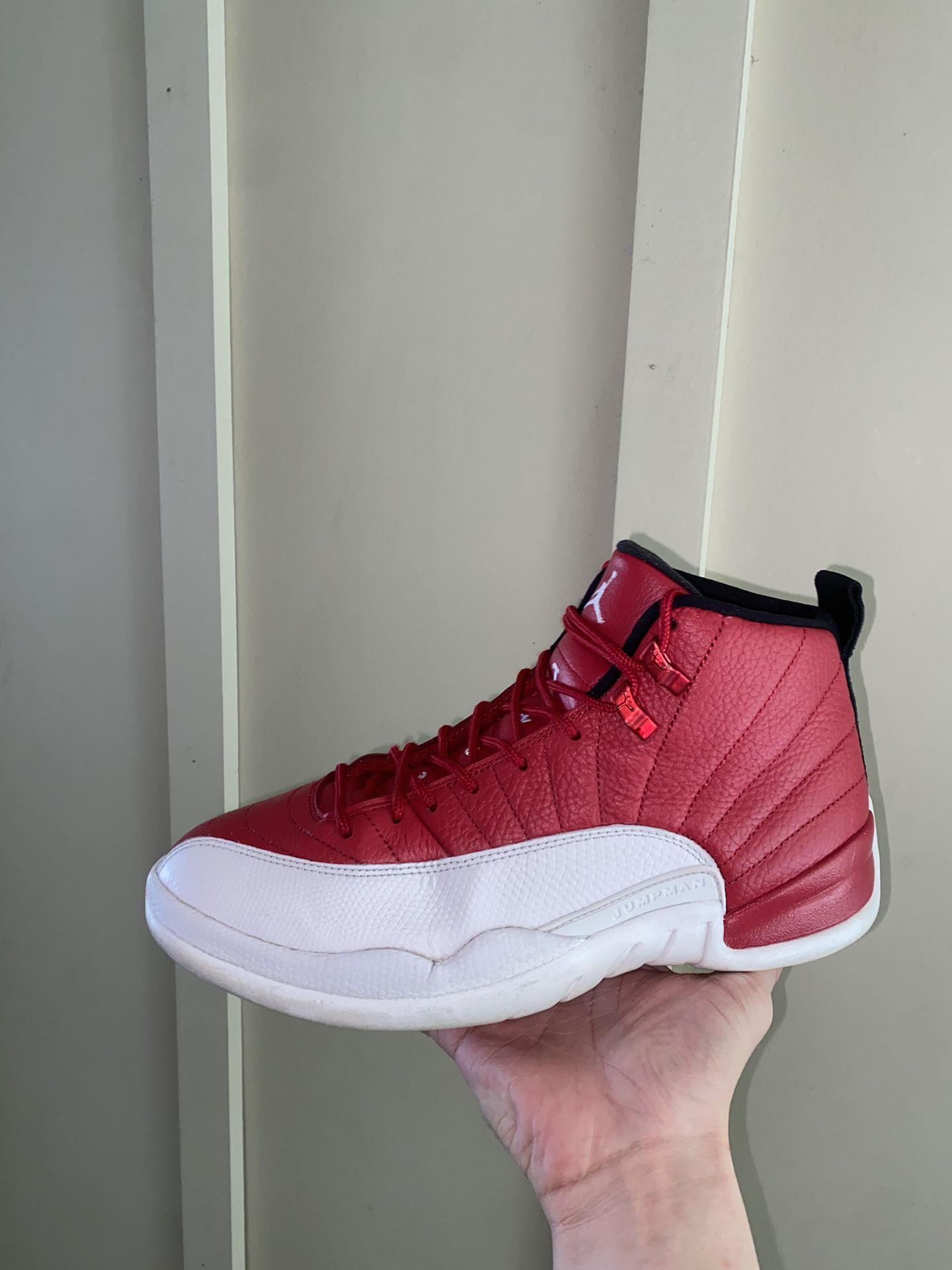 Jordan 12s Gym red (7-10 condition)