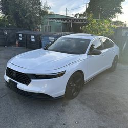 2025 Honda Accord Sport Hybrid Miles 37000
