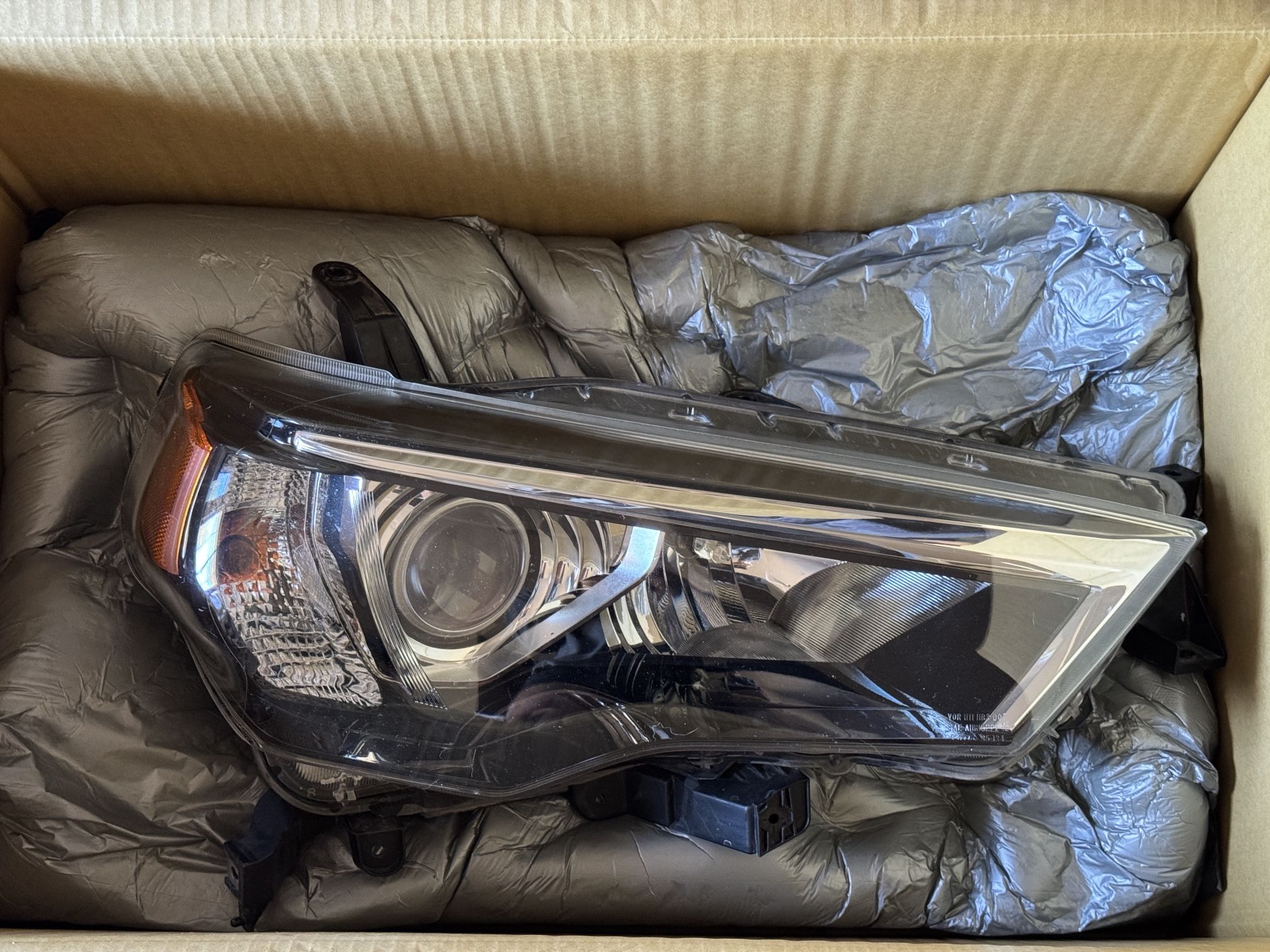 Toyota 4Runner OEM Headlights 2014-2020