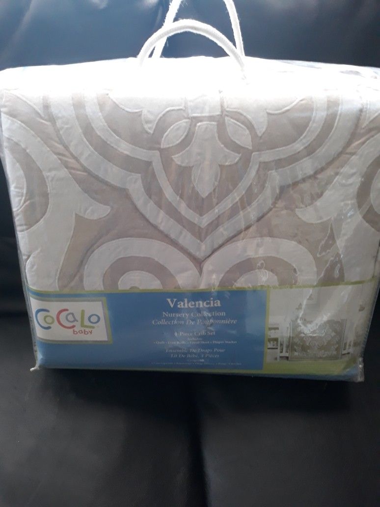 Beautiful NEW Cocalo Valencia 4pc Nursery Crib Set