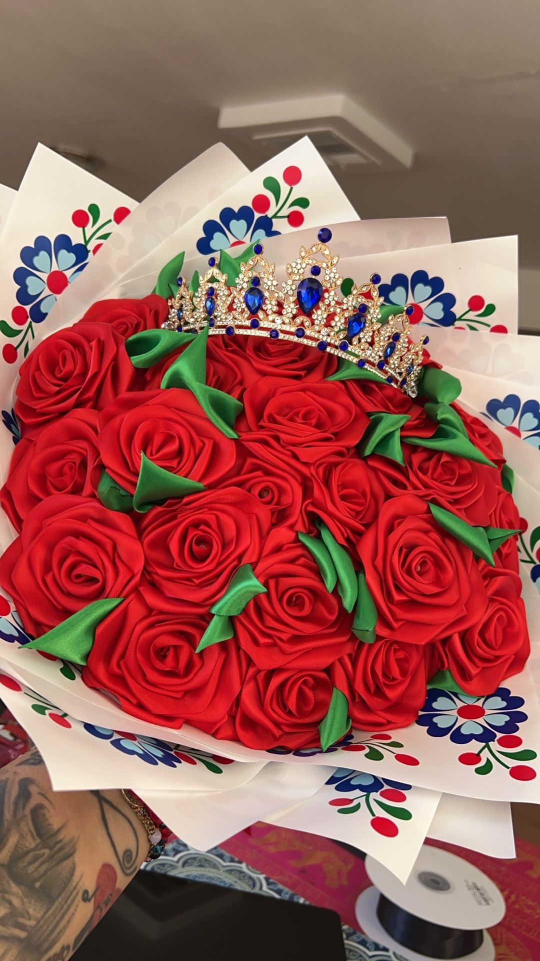 Ramo De Rosas Eternas Disponible