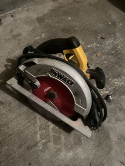 Dee Walt Circular Saw 7 1/4