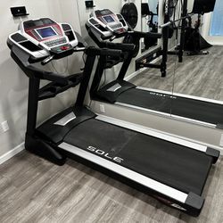 Sole F85 Professional Treadmill