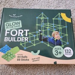Glow In The Dark Fort Building Kit New