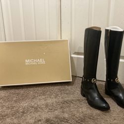 Brand New! Woman Black Michael Kors Boots