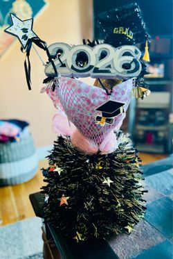 Graduation gift basket