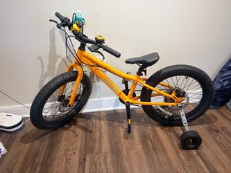 REI Co-op REV 20 Kids Bike – Ridden Twice + Training Wheels & Accessories
