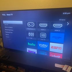 Roku TCL Flatscreen TV