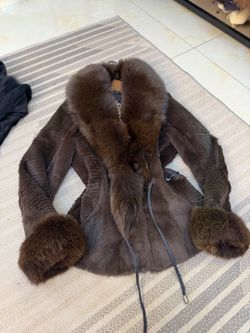 Chocolate brown fur jacket, fluffy fur cuffs & drawstring waist