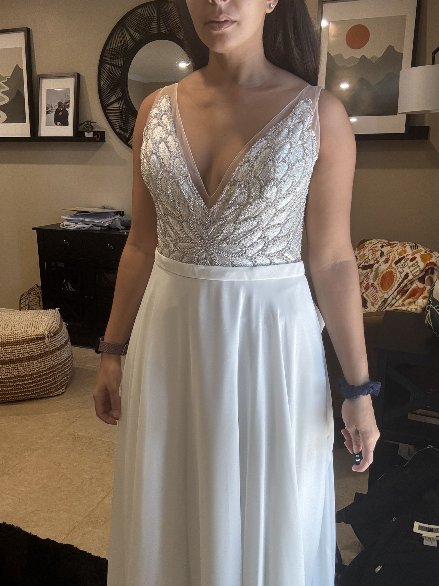 Wedding gown (Never been worn)