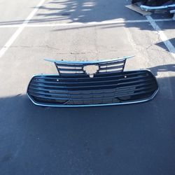 2019-2022 Toyota Avalon Front Grille OEM 