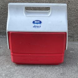 IGLOO COOLER 10x10x7inch  firm price IN EAGLE ROCK 