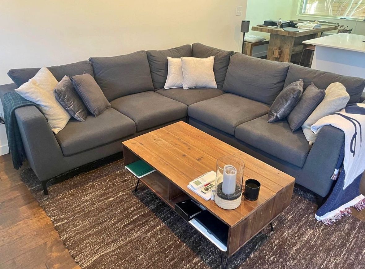 Interior Define Sectional Sofa 94”