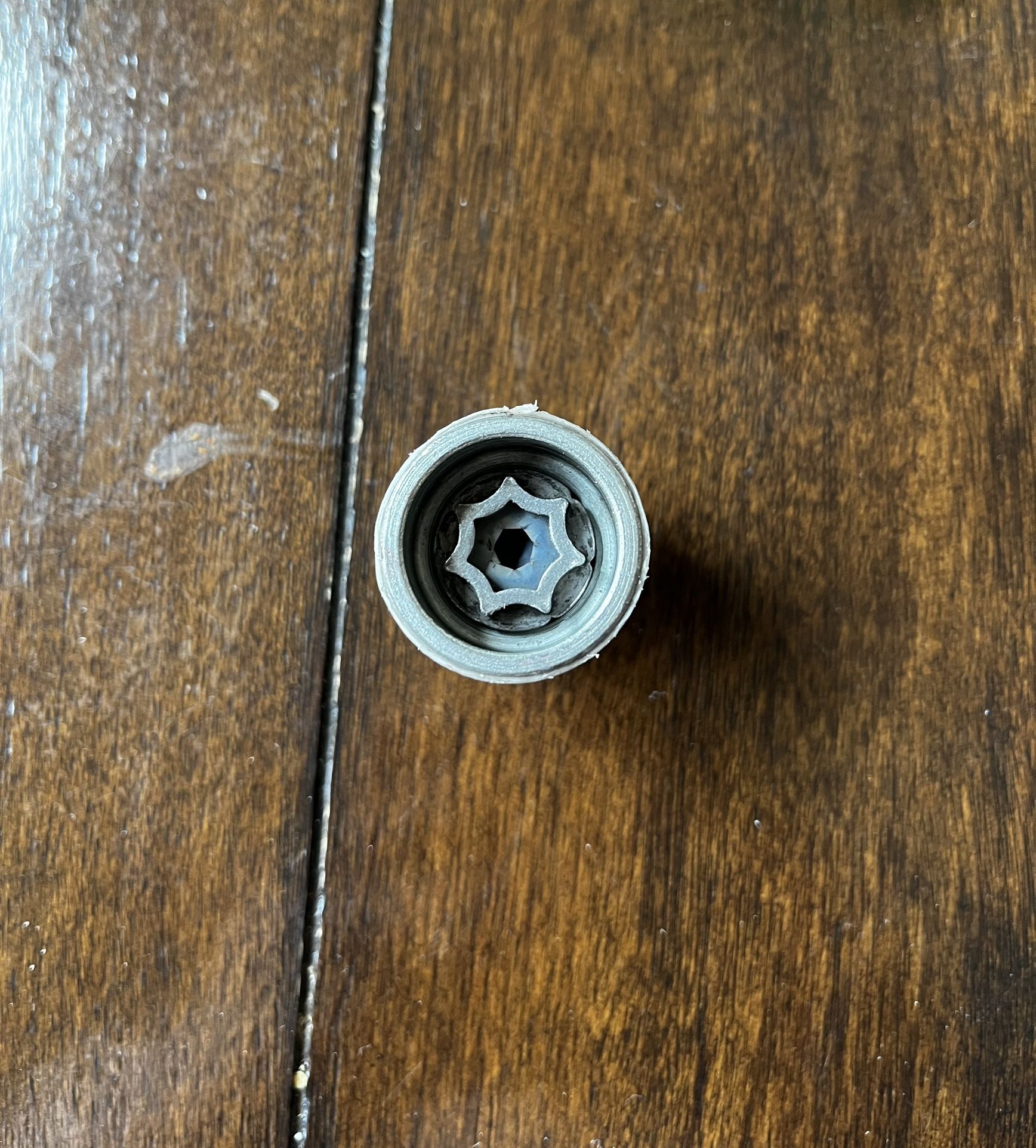 Wheel lock key for Audi A4 2011