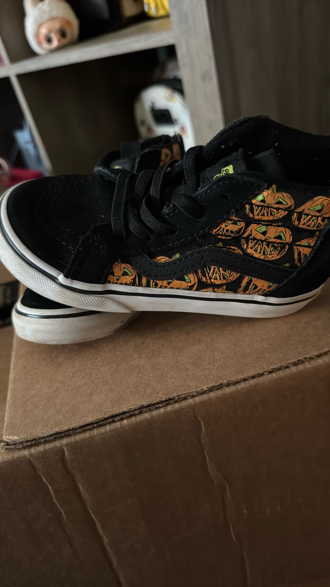 Pumpkin Vans Size 8.5c