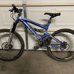 GT Force 1.0 Mountain Bike