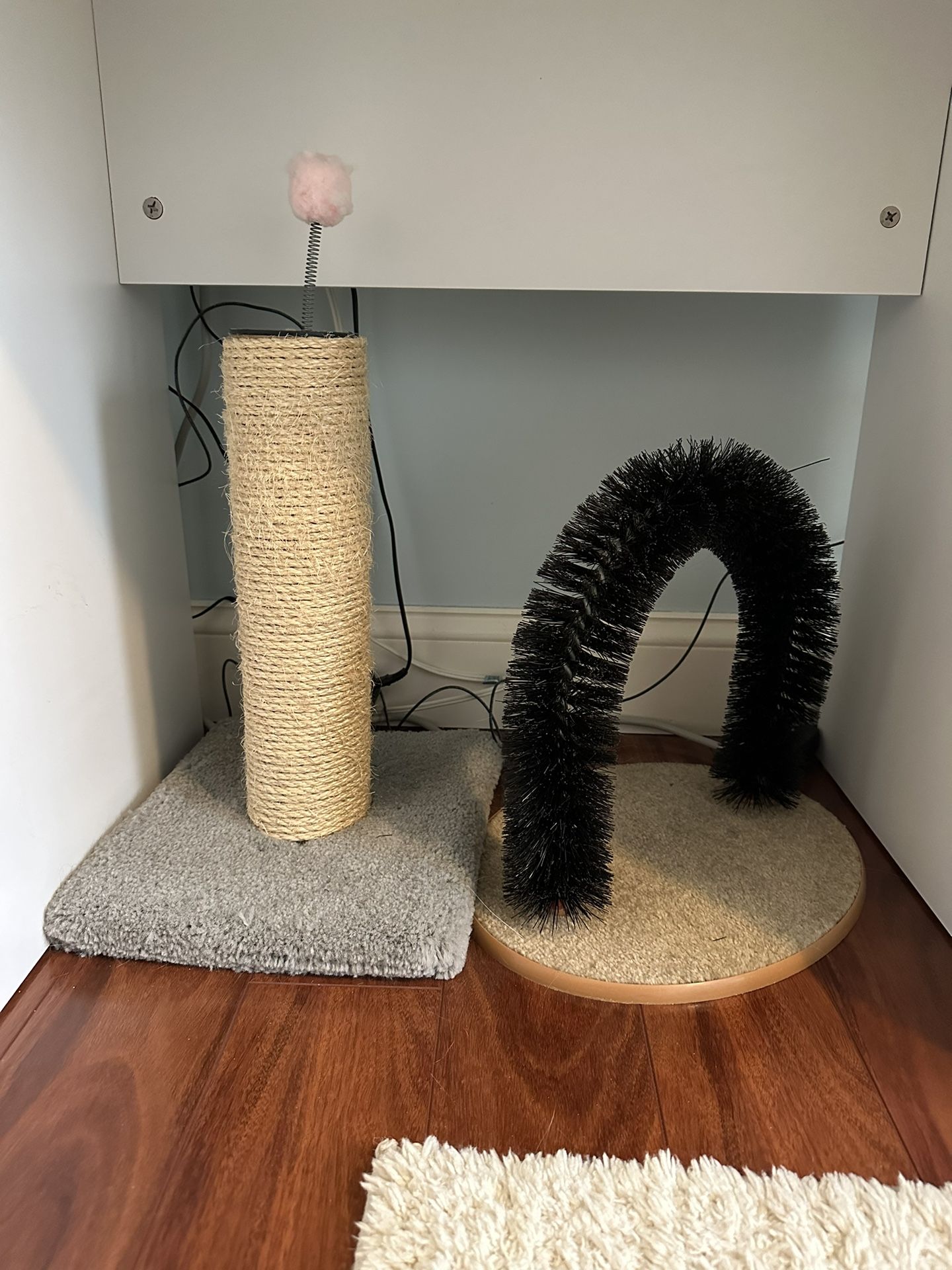 Cat Scratching Posts