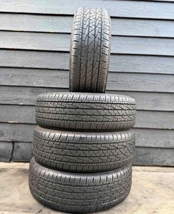 245/60/18 firestone 📍📍 Vendo un set de llantas con 80% de vida las 4 📍🌟