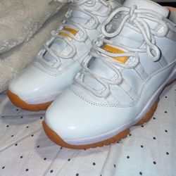 Jordan 11 Low Citrus 