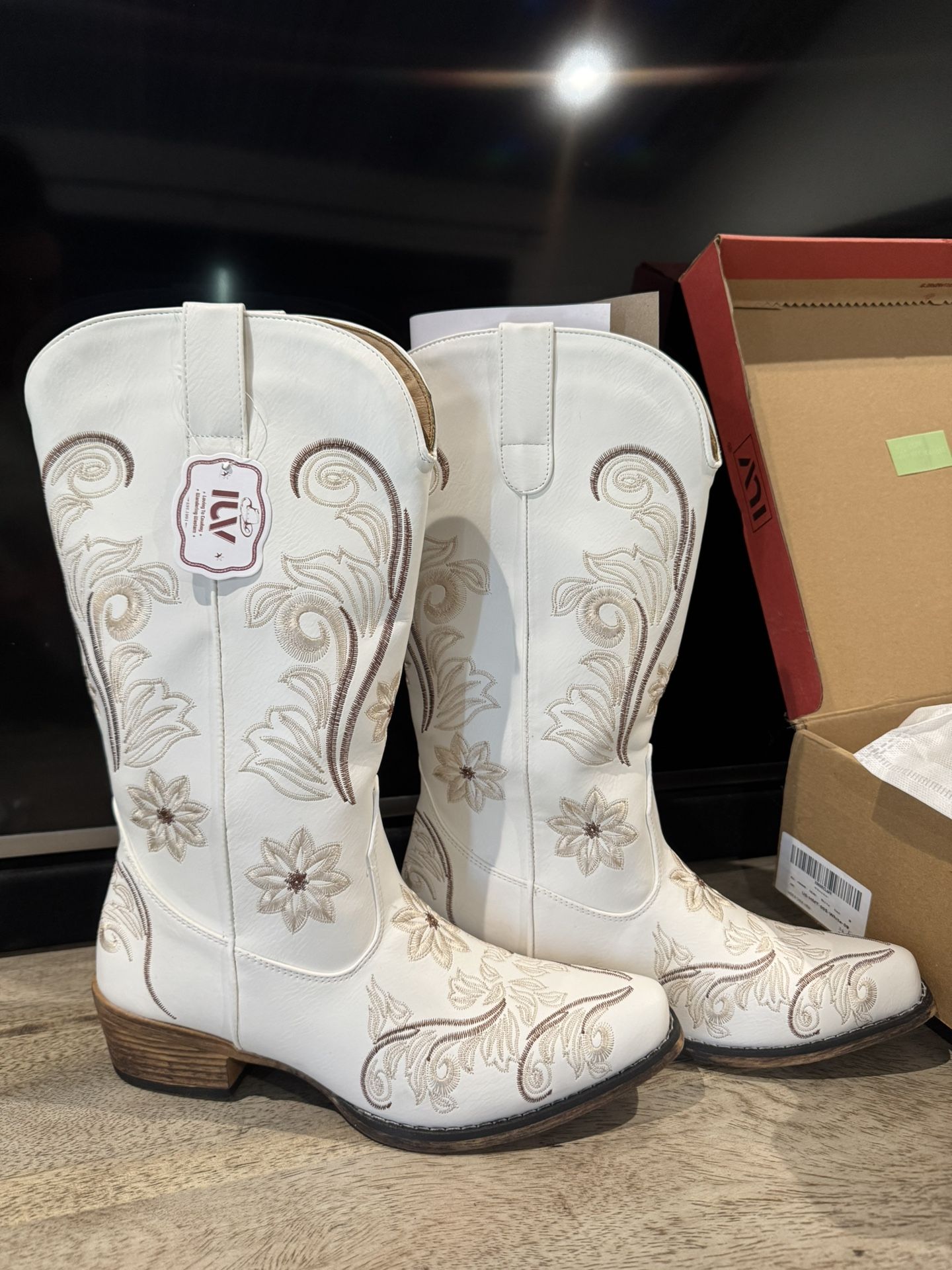 Cowgirl Boots Size 9