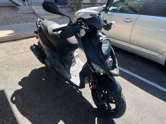 Motorized Scooter- 2022 Lance Cabo 200i