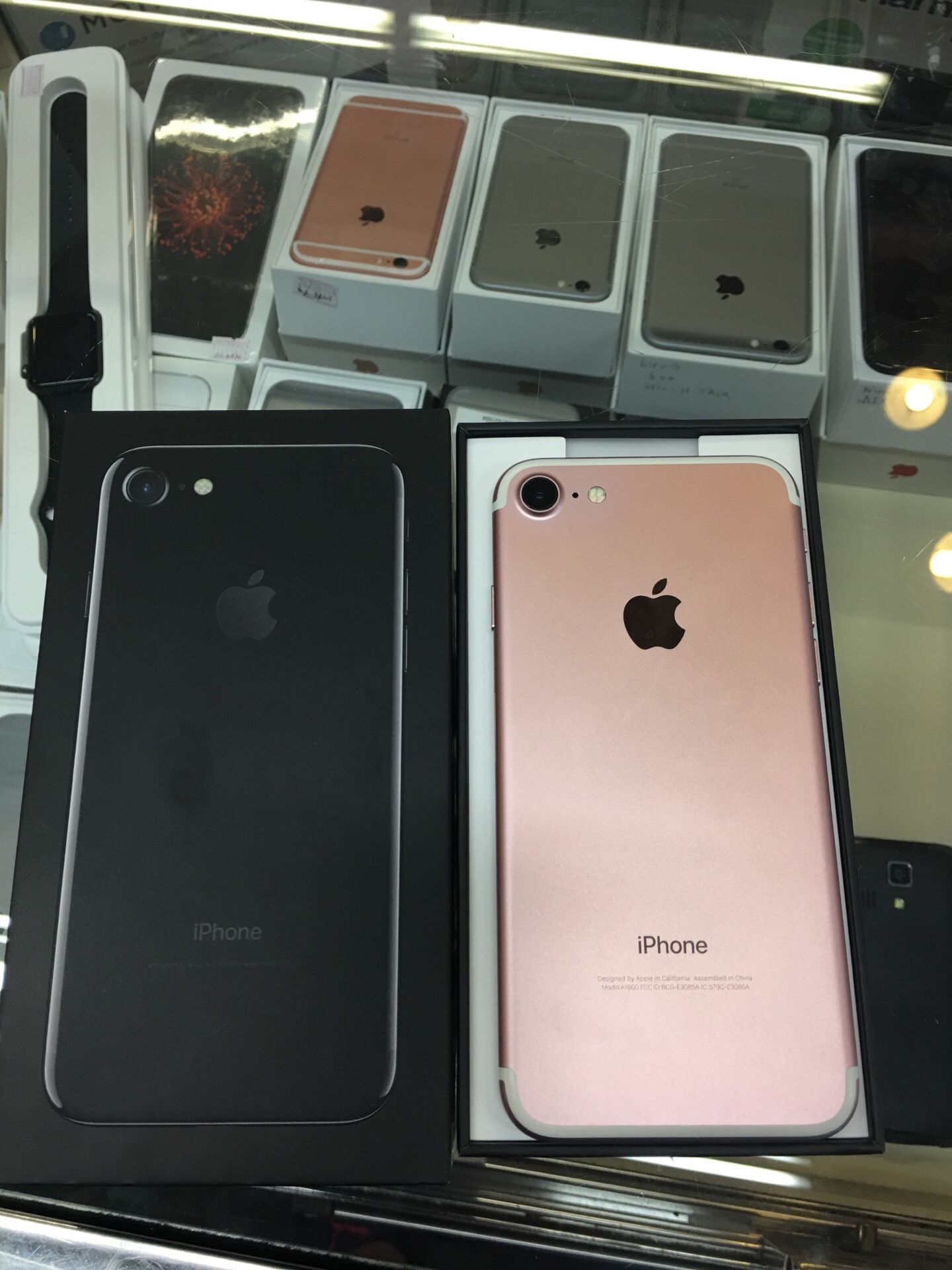 iPhone 7 BOOST MOBILE