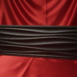 High-Fidelity Wireless Bluetooth Speaker - Gloss Black Design