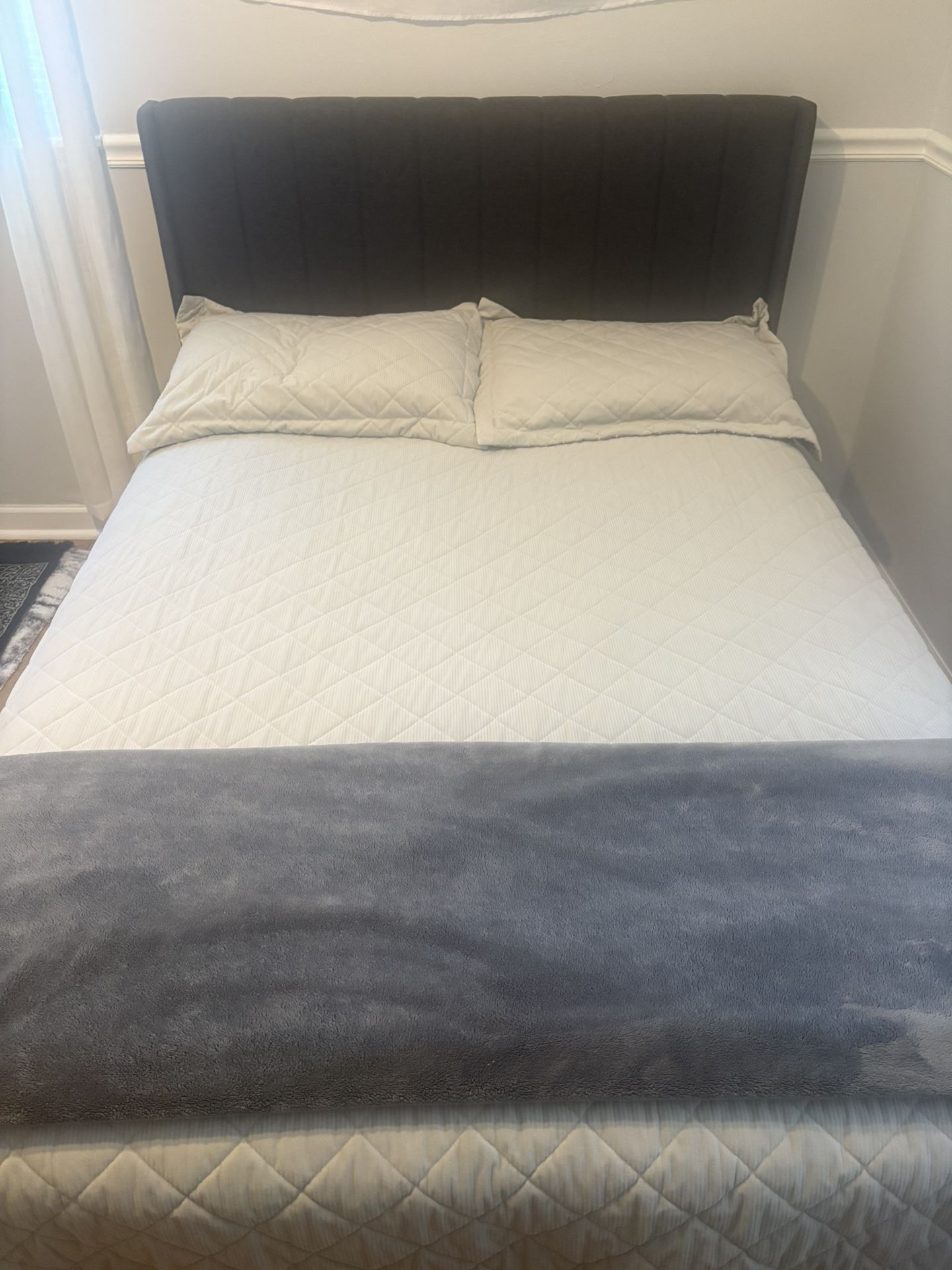 Dark Gray Full Bed Frame Upholstered Platform Bed with Fabric Headboard w/ Full Size Mattress