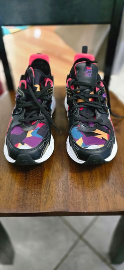 Womens Fila Hallasan 90s Sneaker In Blk/Dpnk/Wht