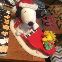 Snoopy Piano Musical Christmas Decoration