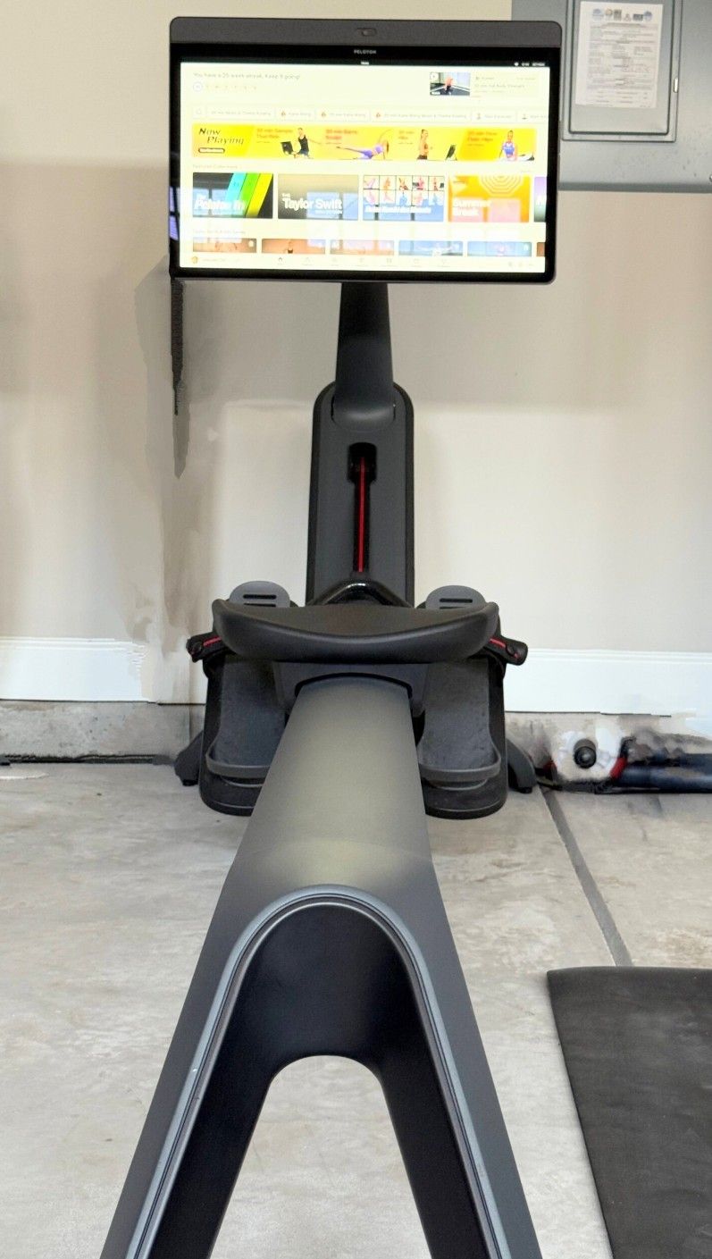 Peloton Row Like-New