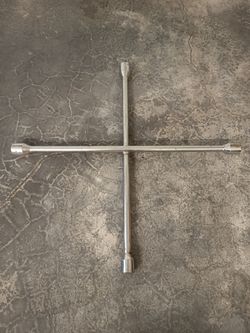 Lug Wrench