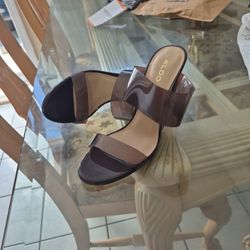 WOMENS SHOES