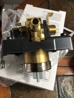 Delta Valve shower bath . Válvula Delta para instalación de baños ducha y bañera .