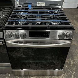 LG 30in Slide In Gas Stove 6 months Warranty 