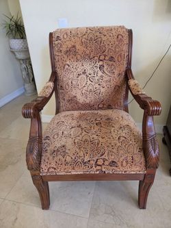 Arm chair