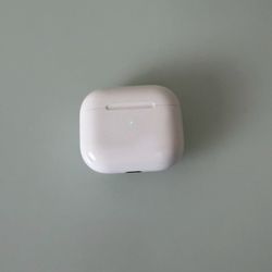 Apple AirPods (3rd Generation) – Left Earbud + Charging Case 