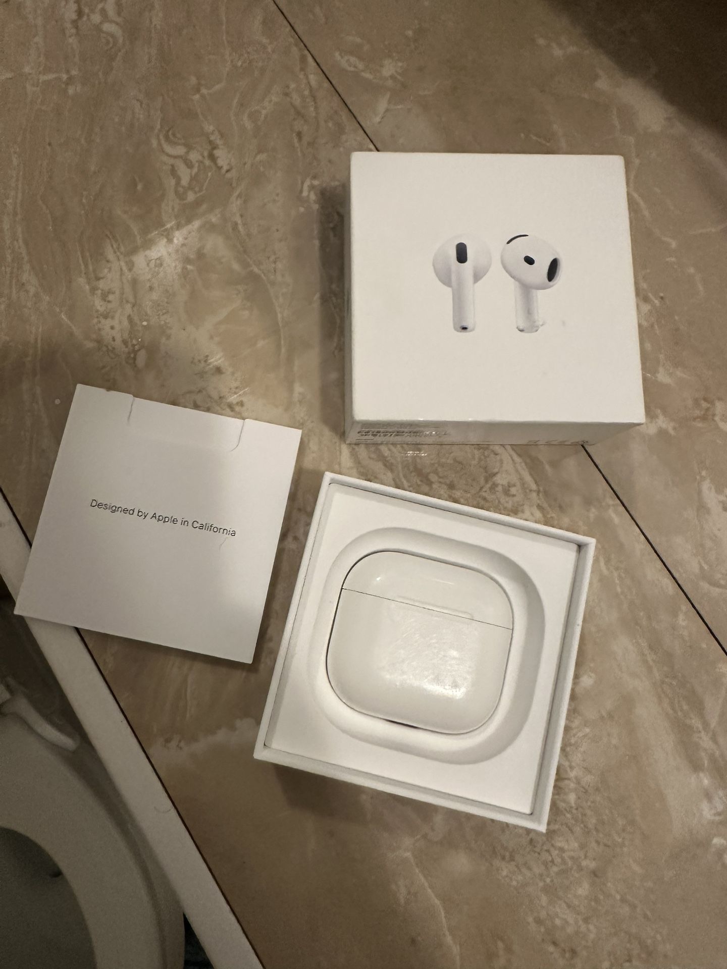 Apple Air Pods 4
