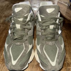 Nike New Balance 9060 Size 14