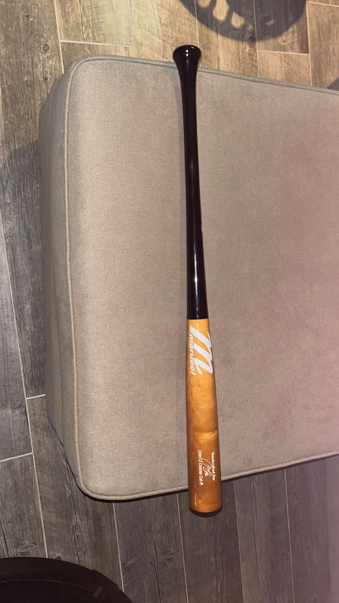 Lindor Custom Lindy12 Wooden Bat