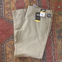 Men’s Lee Khaki’s 40x32 New