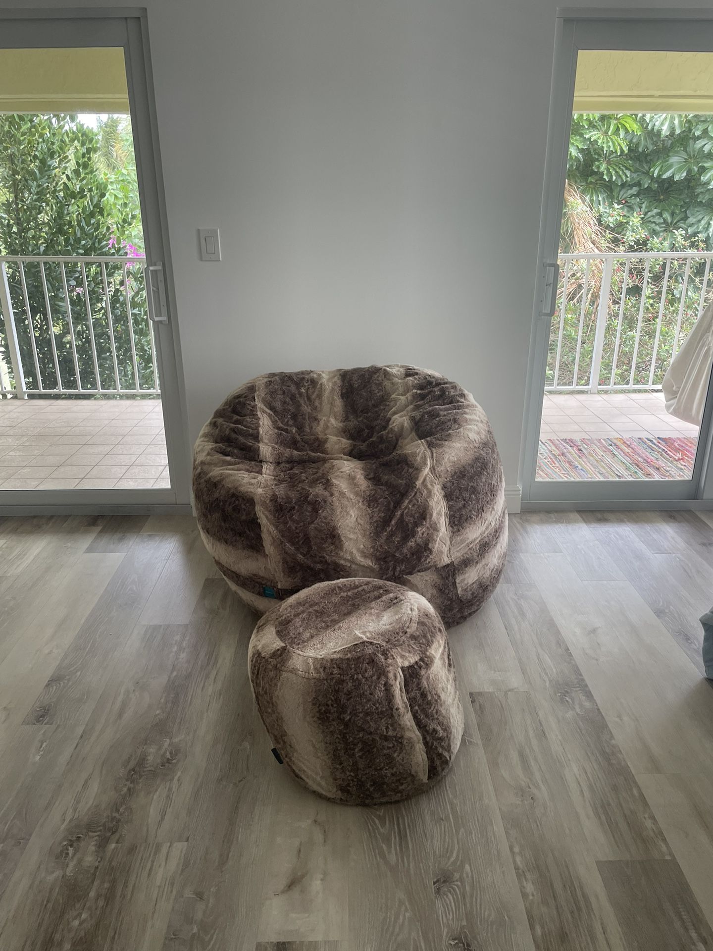 Love Sac(City Sac) with ottoman