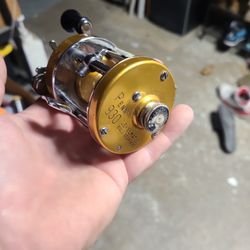 Penn 930 Bait Caster Reel Levelmatic